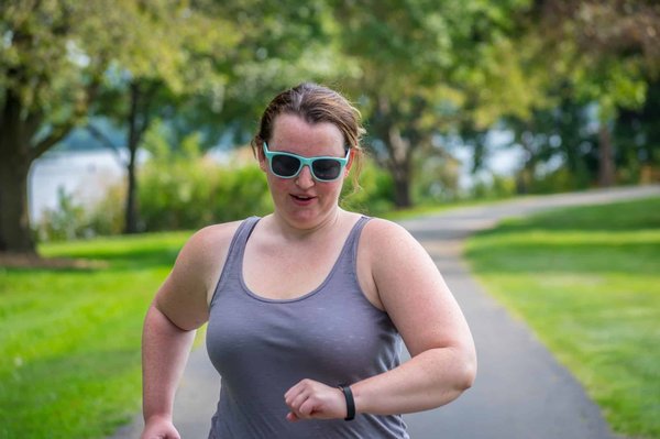 Quel modèle de Fitbit est le plus précis pour le suivi de la santé cardiovasculaire ?